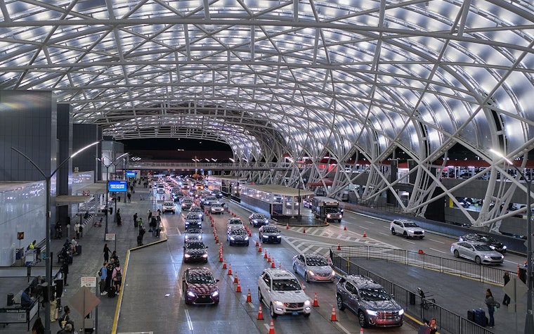 Van Fire at Atlanta's Hartsfield-Jackson Airport Temporarily Disrupts South Terminal Traffic