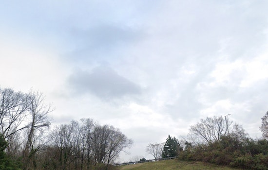 Washington D.C. Area to Experience Sunny Days with Slight Chance of Showers, Says NWS