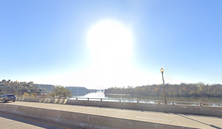 Washington D.C. Basks in Mild Weather with Clear Skies and Gentle Breezes