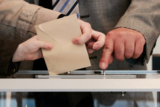 Woodstock Election Race Takes Shape: Mayor Caldwell Seeks Reelection Against Schindler, Council Seats Contested
