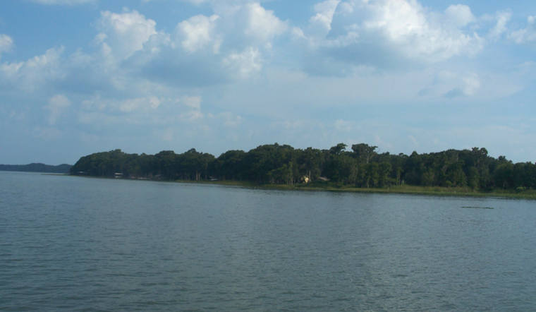 8-Year-Old Airlifted to Hospital After Falling from Boat on Lake Harris, FWC Investigating