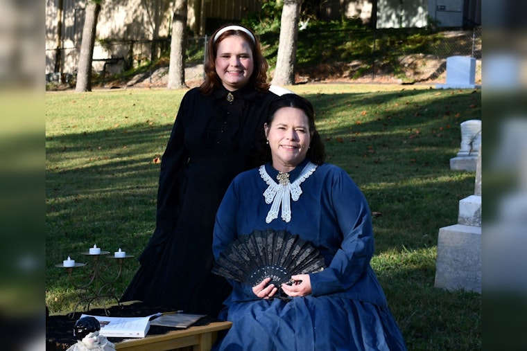 Annual "A Day with the Dead" Cemetery Tour Brings Clarksville's History to Life