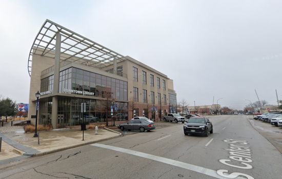 Arlington Public Library's Retro Technology Lab Bridges the Digital Divide, Preserving Cherished Memories
