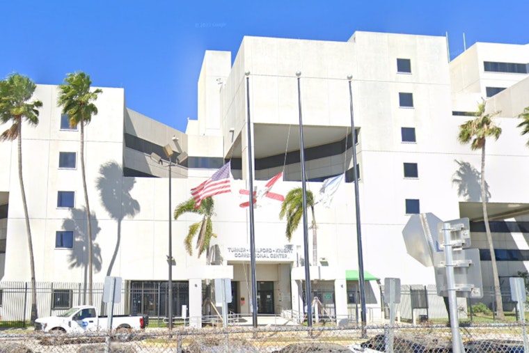 Armed Man Accused of Terrorizing Pedestrians in Downtown Miami Park, Police Quick to Arrest