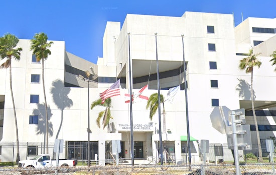 Armed Man Accused of Terrorizing Pedestrians in Downtown Miami Park, Police Quick to Arrest