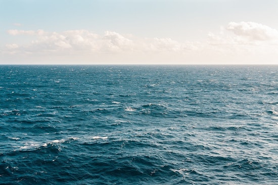 Boaters Rescued Offshore of Wailupe by Honolulu Fire Department and Good Samaritans