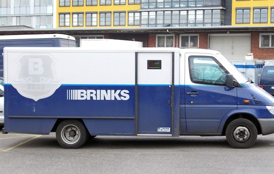 Brinks Guard Shoots Alleged Robber During Daytime Confrontation in Chicago's Loop District