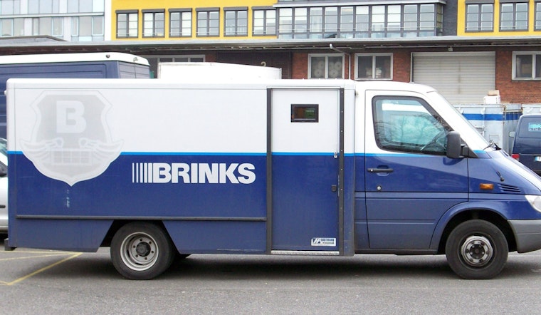 Brinks Guard Shoots Alleged Robber During Daytime Confrontation in Chicago's Loop District