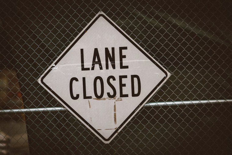 Calcasieu Parish Alert: I-210 Westbound Lane Closure Planned for Bridge Lighting Installation