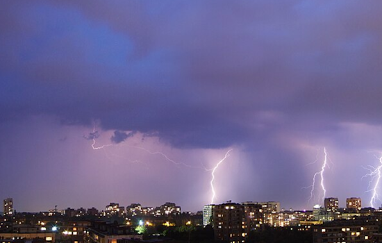 Central Valley and East Bay Marvel at Rare "Dry" Thunderstorms with Over 5,000 Lightning Strikes
