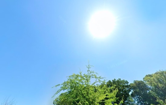 Charlotte Basks in Sunny Reprieve as NWS Predicts Mild Weather Ahead