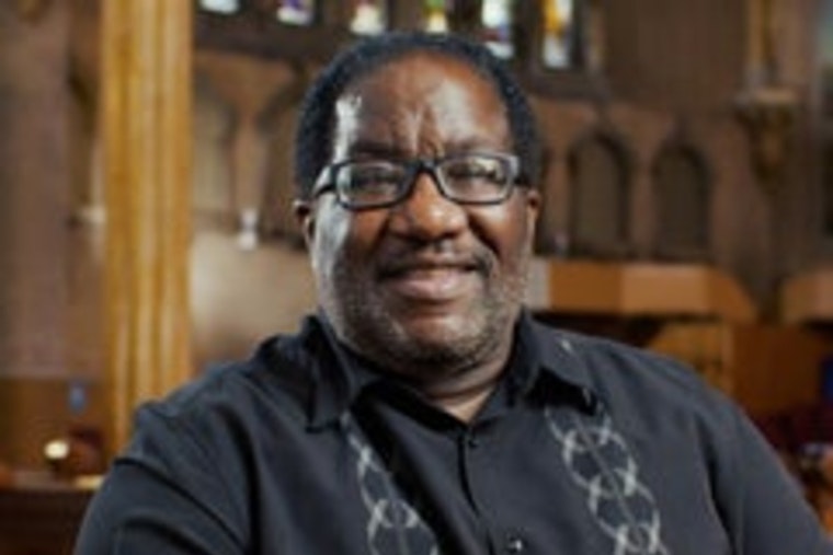 Chicago Churches Advocate 'Calm Resistance' Ahead of Federal Crackdown, Local Leaders Condemn Military-Style Intervention
