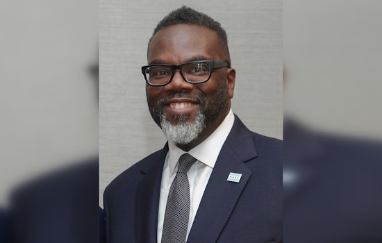 Chicago Mayor Brandon Johnson Rejects Military Intervention, Advocates for Progressive Crime Reduction Strategies in NYT Essay