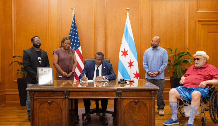 Chicago Mayor Signs 'Right to Protest' Executive Order, Affirming First Amendment Rights Against Federal Intervention