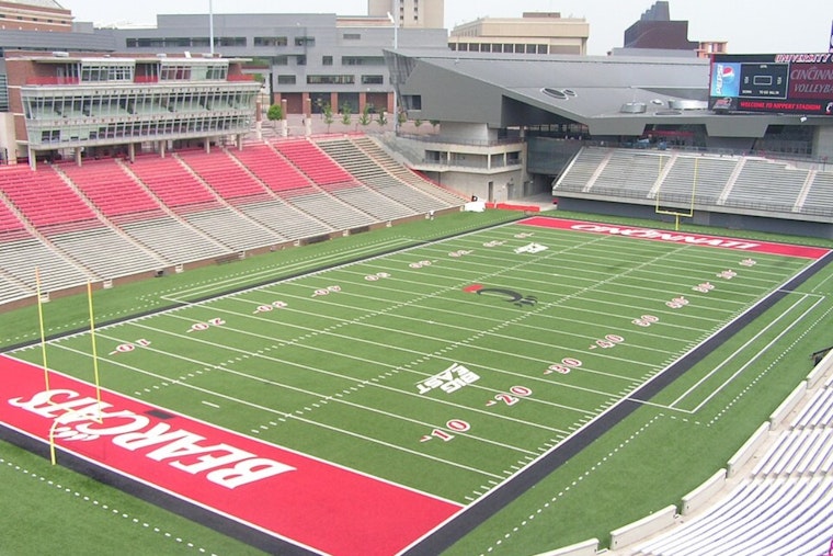 Cincinnati Commemorates 9/11: 500 Locals Ascend Nippert Stadium Steps in Solemn Memorial Stair Run
