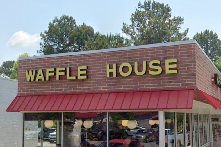 Cobb County Police Investigate Teen Brawl at Sandy Plains Road Waffle House