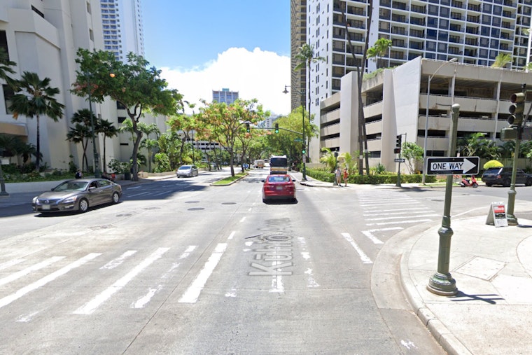 Critical Assault at Waikīkī Bus Stop Leaves 65-Year-Old Man with Severe Injuries, Police Seek Witnesses