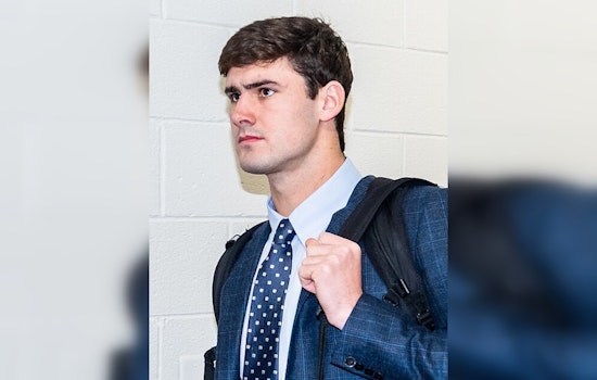 Daniel Jones Sparks Indianapolis Colts' Triumph Over Miami Dolphins, Snapping 11-Game Opening Day Drought