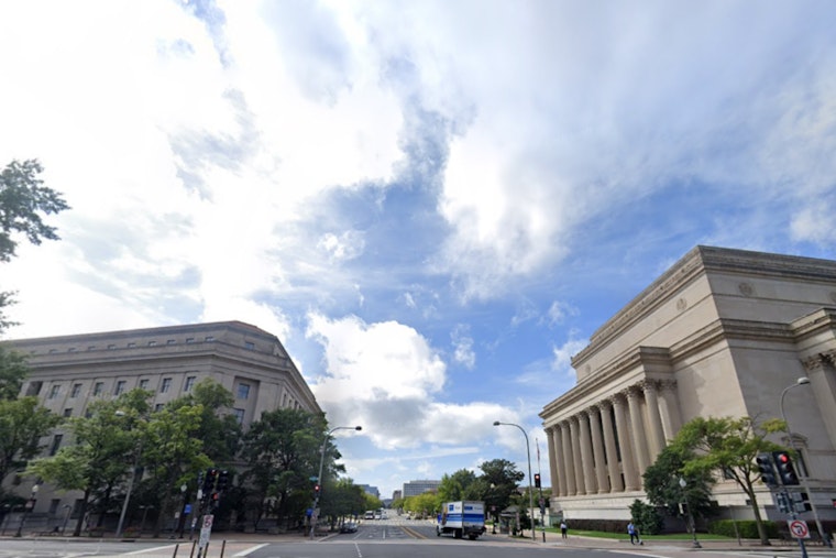 DC to Bask in Sunny Skies with Seasonable Warmth, Showers and Thunderstorms on the Horizon