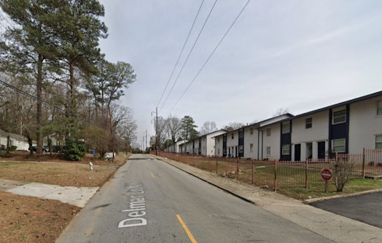 Domestic Dispute Leads to Stabbing in Atlanta, Police Investigate Incident on Delmar Lane