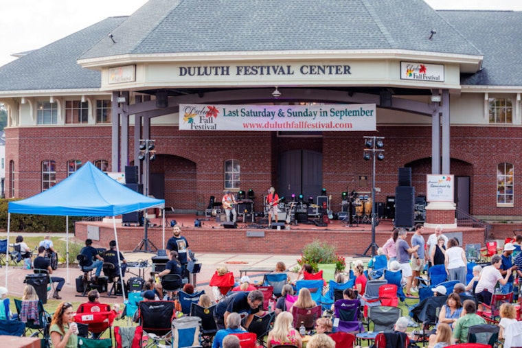 Duluth Celebrates Autumn with Exuberant Fall Festival Concert