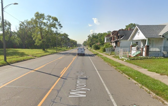 Early Morning Semi-Truck Crash and Diesel Spill Close Southbound Lodge Freeway, Disrupting Detroit Commute