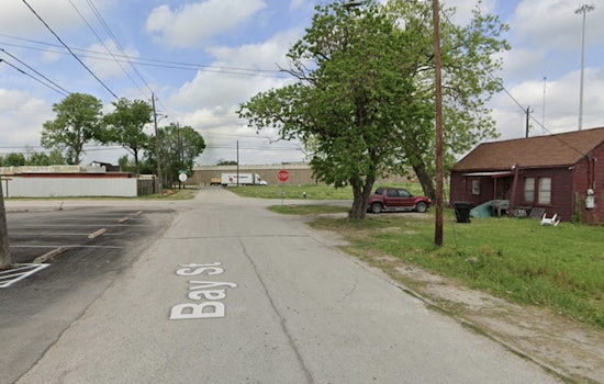 Elderly Woman Fatally Injured in Houston Single-Vehicle Crash on Bay Street