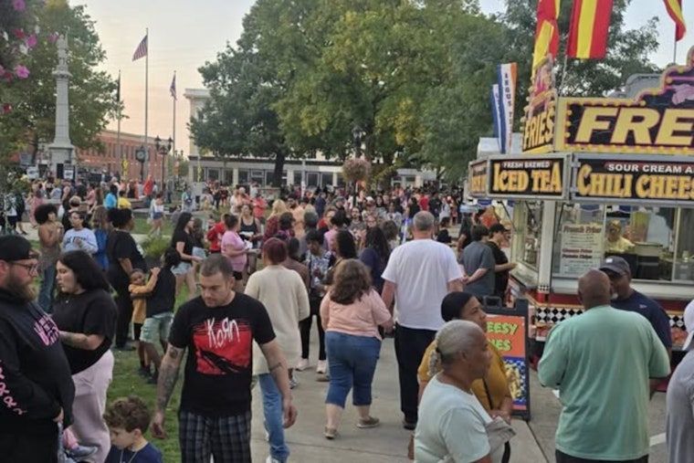Elyria Celebrates Community Spirit with Apple Festival, Mayor Whitfield Applauds Success and Announces Investment Map