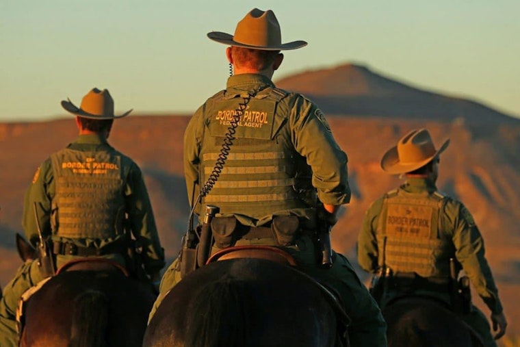Federal Frenzy: Border Patrol Agents Swarm Chicago Streets Amid Outcry and Mayoral Condemnation