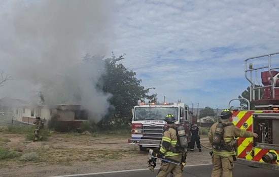 Firefighters Extinguish Blaze at Abandoned Mobile Home in Las Cruces, No Injuries Reported