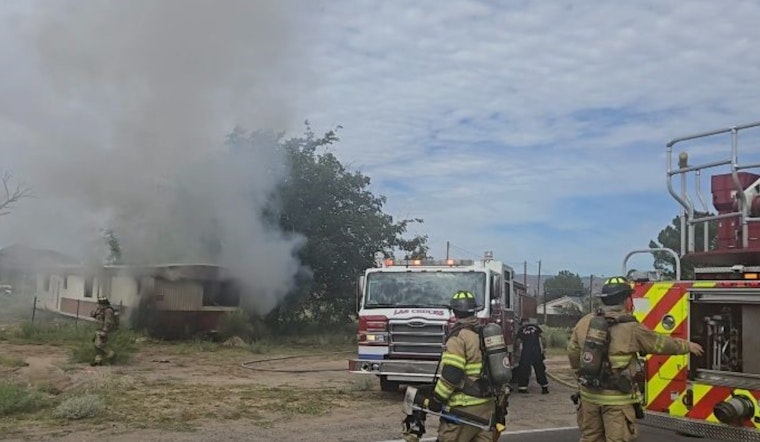 Firefighters Extinguish Blaze at Abandoned Mobile Home in Las Cruces, No Injuries Reported