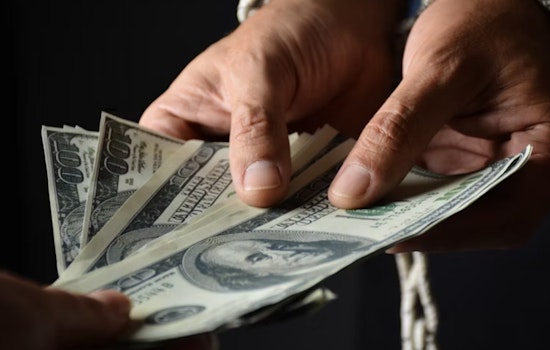Flagstaff, AZ, to Implement $18.35 Minimum Wage in 2026 with Equal Pay for Tipped Workers