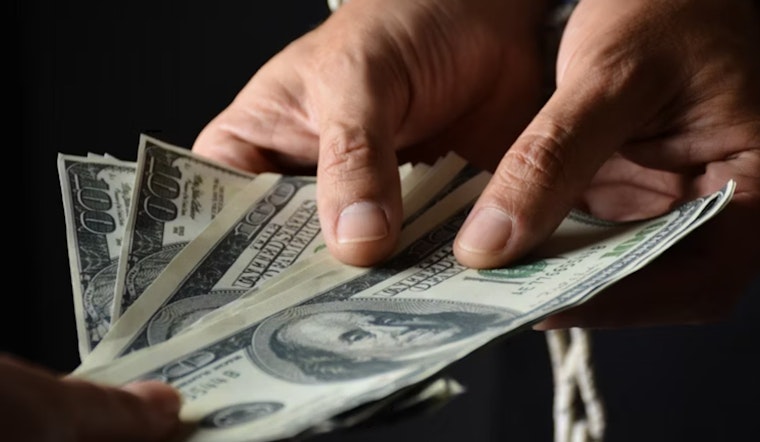 Flagstaff, AZ, to Implement $18.35 Minimum Wage in 2026 with Equal Pay for Tipped Workers
