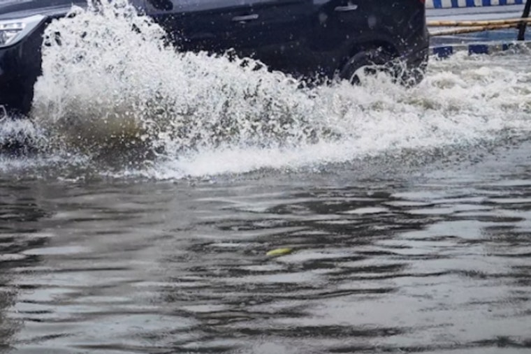 Flood Ravaged Cars and Driverless Vehicle Struggles: Arizonans Cope with Aftermath of Valley Flooding