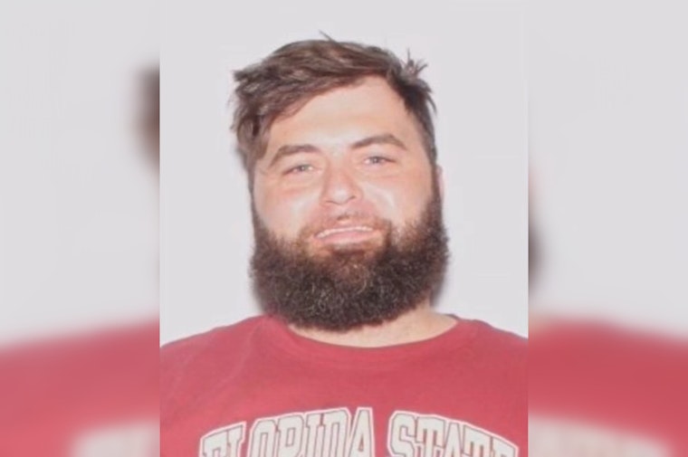 Florida's Clay County Sheriff's Office Seeks Help to Capture Suspect Accused of Fentanyl Trafficking in Orange Park