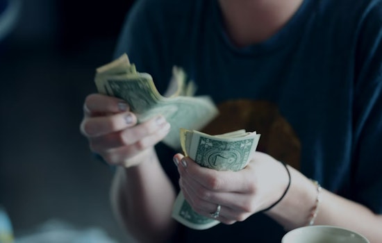 Florida's Minimum Wage Rises to $14 Amid Cost of Living Concerns, Experts Question Sufficiency in Cities Like Miami