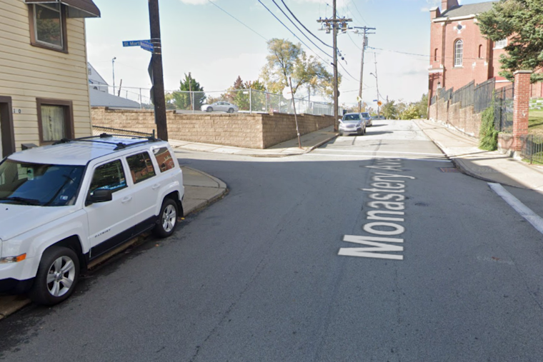 Four Pittsburgh Firefighters Stable After Ladder Contacts Power Line During South Side Slopes Blaze