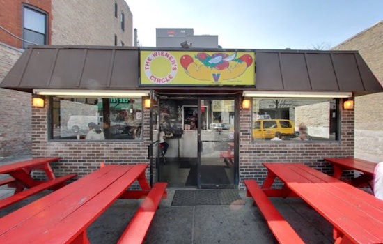 Free Hot Dog Frenzy at The Wieners Circle in Chicago After Bears' QB Caleb Williams Scores 4 Touchdowns
