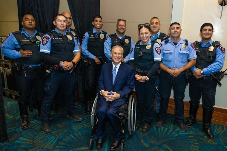 Governor Abbott Honors Texas's Finest at CLEAT Convention