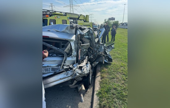Handicap METRO Bus Overturns in Collision on North Sam Houston Parkway, Disrupting Traffic in North Harris County