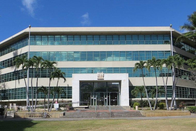 Hawaii High School Seniors Face Potential Fivefold Increase in Graduation Costs as DOE Proposes New Fees