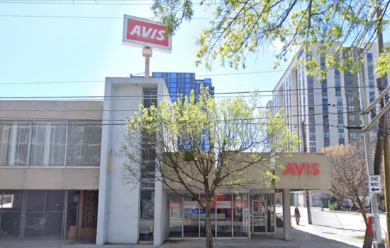 High-Speed Chase Ends as Car Crashes into Avis Building in Downtown Atlanta, Suspect Apprehended