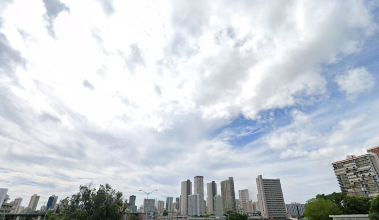 Honolulu Braces for Weather Shift as Trade Winds Weaken, Isolated Heavy Showers Expected on Big Island
