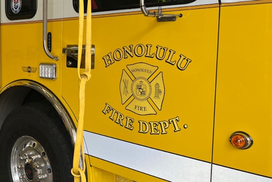 Honolulu Fire Department Swiftly Contains Brush Fire in Moanalua Caused by Downed Power Line