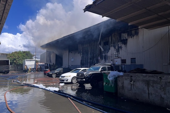 Honolulu Firefighters Tackle Intense Three-Alarm Blaze in Kalihi, Evacuate Residents Amidst Roof Collapse