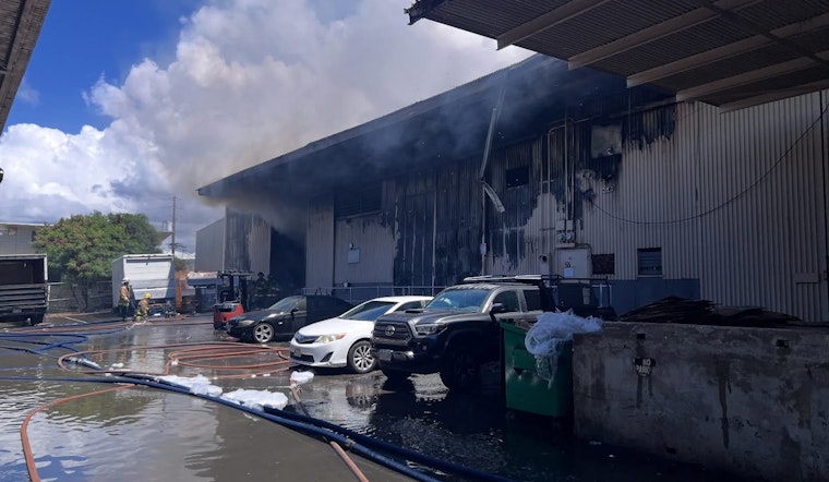 Honolulu Firefighters Tackle Intense Three-Alarm Blaze in Kalihi, Evacuate Residents Amidst Roof Collapse