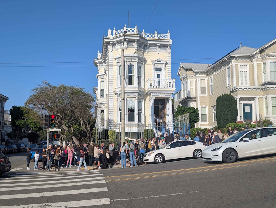 Hopeful Deal Seekers Enter 2101 Divisadero Estate Sale, As Throngs of TikTok, Email Subscribers, and Collectors Wait Patiently Outside