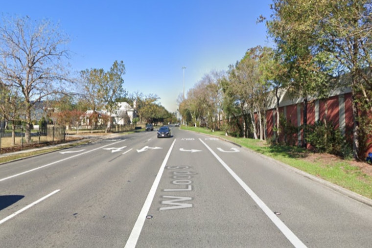 Houston Authorities Investigate Fatal Solo-Vehicle Crash on West Loop South