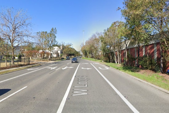 Houston Authorities Investigate Fatal Solo-Vehicle Crash on West Loop South