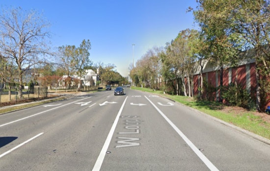 Houston Authorities Investigate Fatal Solo-Vehicle Crash on West Loop South